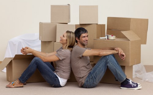 Local movers handling flat removal access in Bermondsey